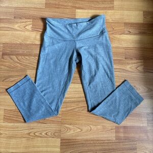 Lululemon Athletica Cropped Gray Leggings for Comfort and Style